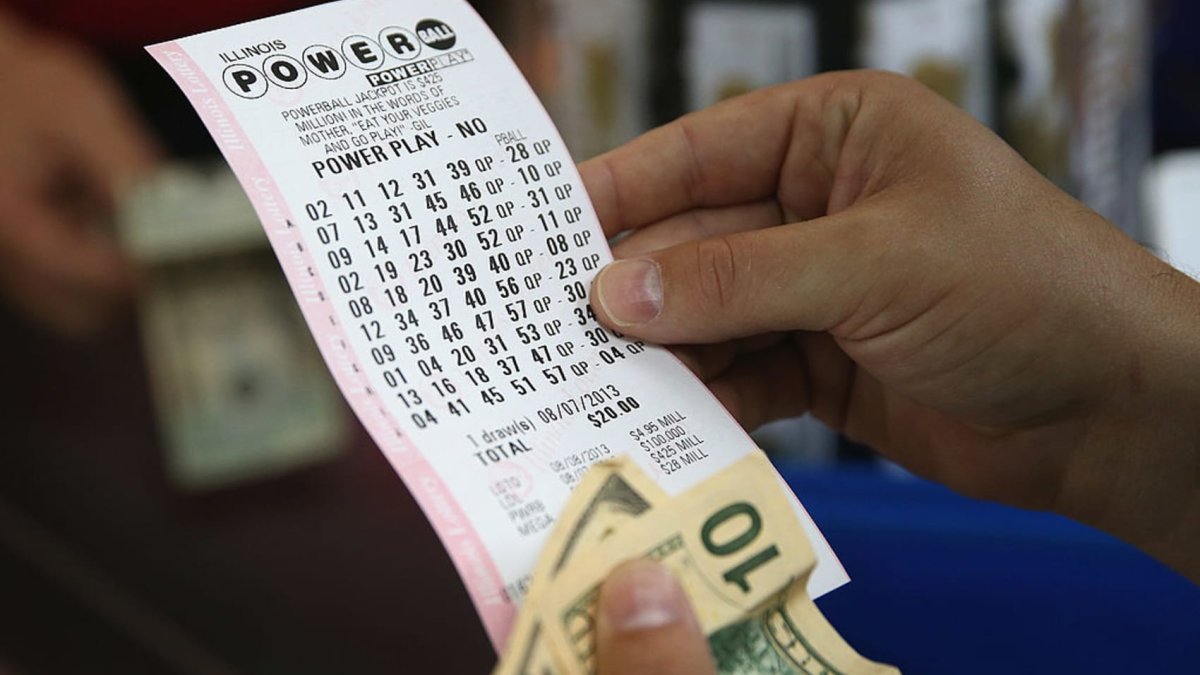 Powerball jackpot climbs to $535 million. The winner should weigh options if it's better to claim their prize in 2023 or 2024 - Vimarsana News