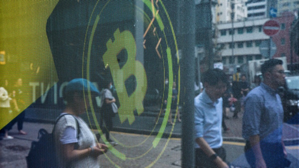 The spot bitcoin ETF race could quickly reach your 401(k) retirement plan - Vimarsana News