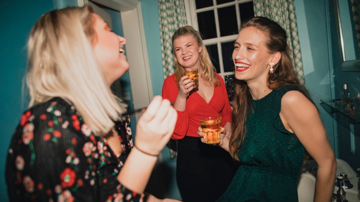 Harvard etiquette: Never let on that you've forgotten someone's name – NBC10 Philadelphia - Vimarsana News