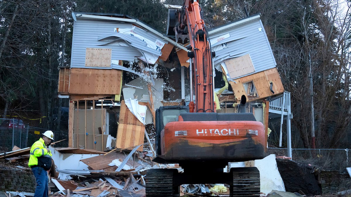 University of Idaho murders: House where 4 students were killed demolished – NBC10 Philadelphia - Vimarsana News