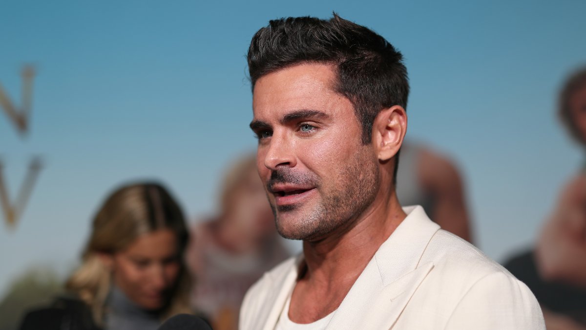 Watch Zac Efron receive Hollywood Walk of Fame star – NBC10 Philadelphia - Vimarsana News