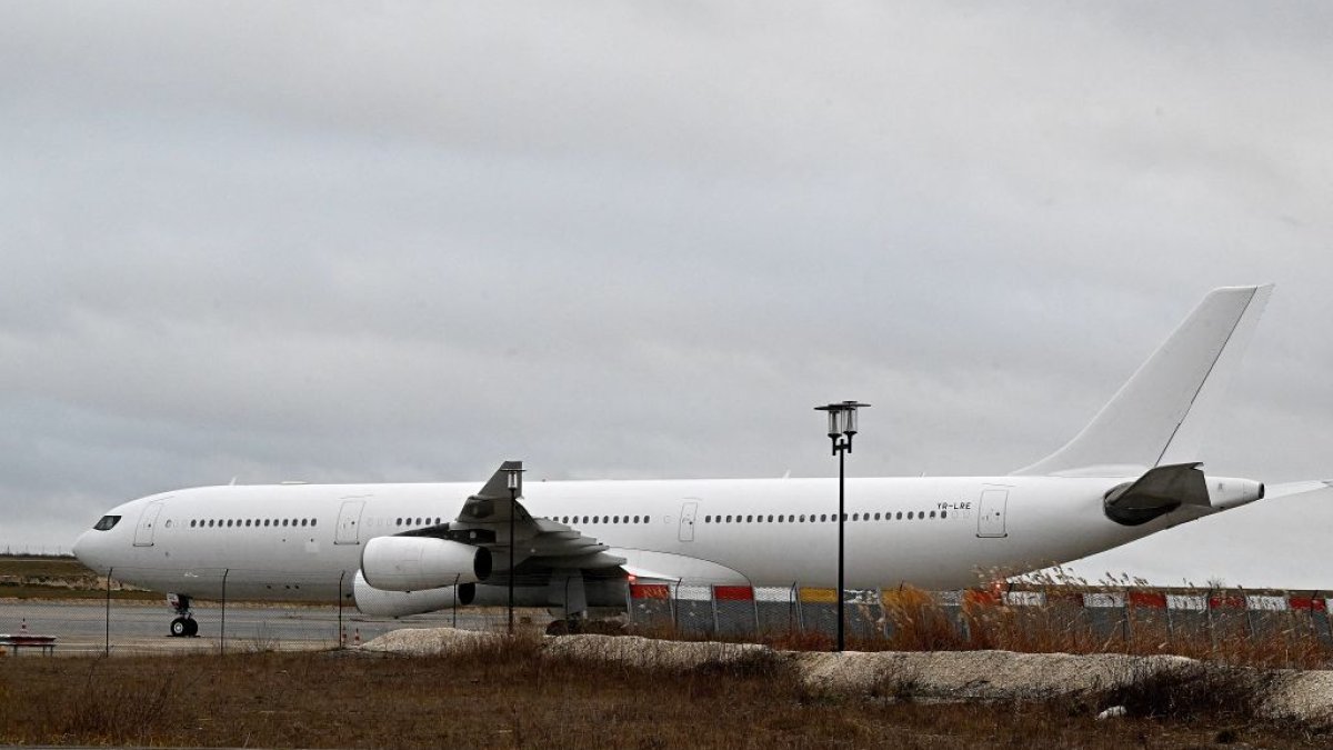 France investigating plane headed to Nicaragua for human trafficking – NBC10 Philadelphia - Vimarsana News