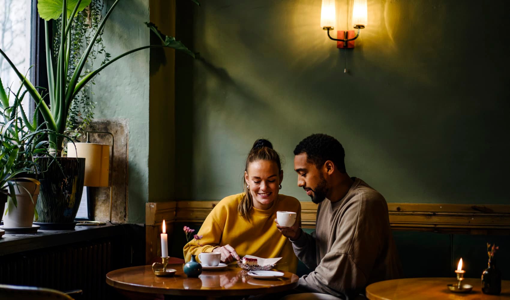 If you're looking for love in the new year, here are things to consider before paying for a dating app - Vimarsana News