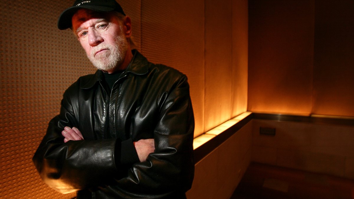 George Carlin estate sues over fake comedy special apparently AI generated – NBC10 Philadelphia - Vimarsana News