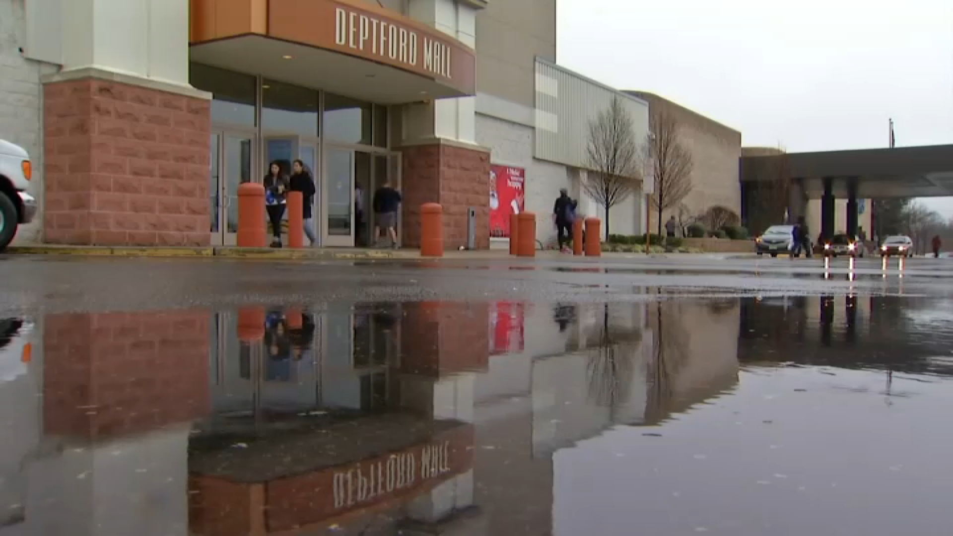 Deptford mall shoe on sale stores