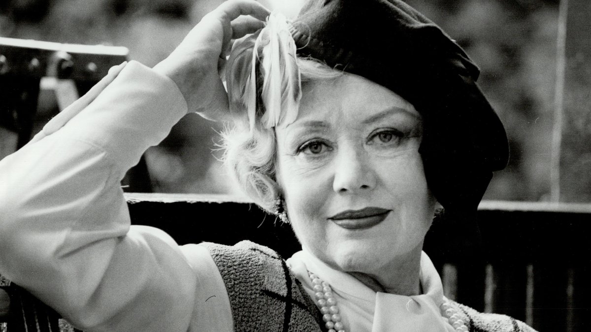 'Mary Poppins' star Glynis Johns dies at 100 – NBC10 Philadelphia - Vimarsana News