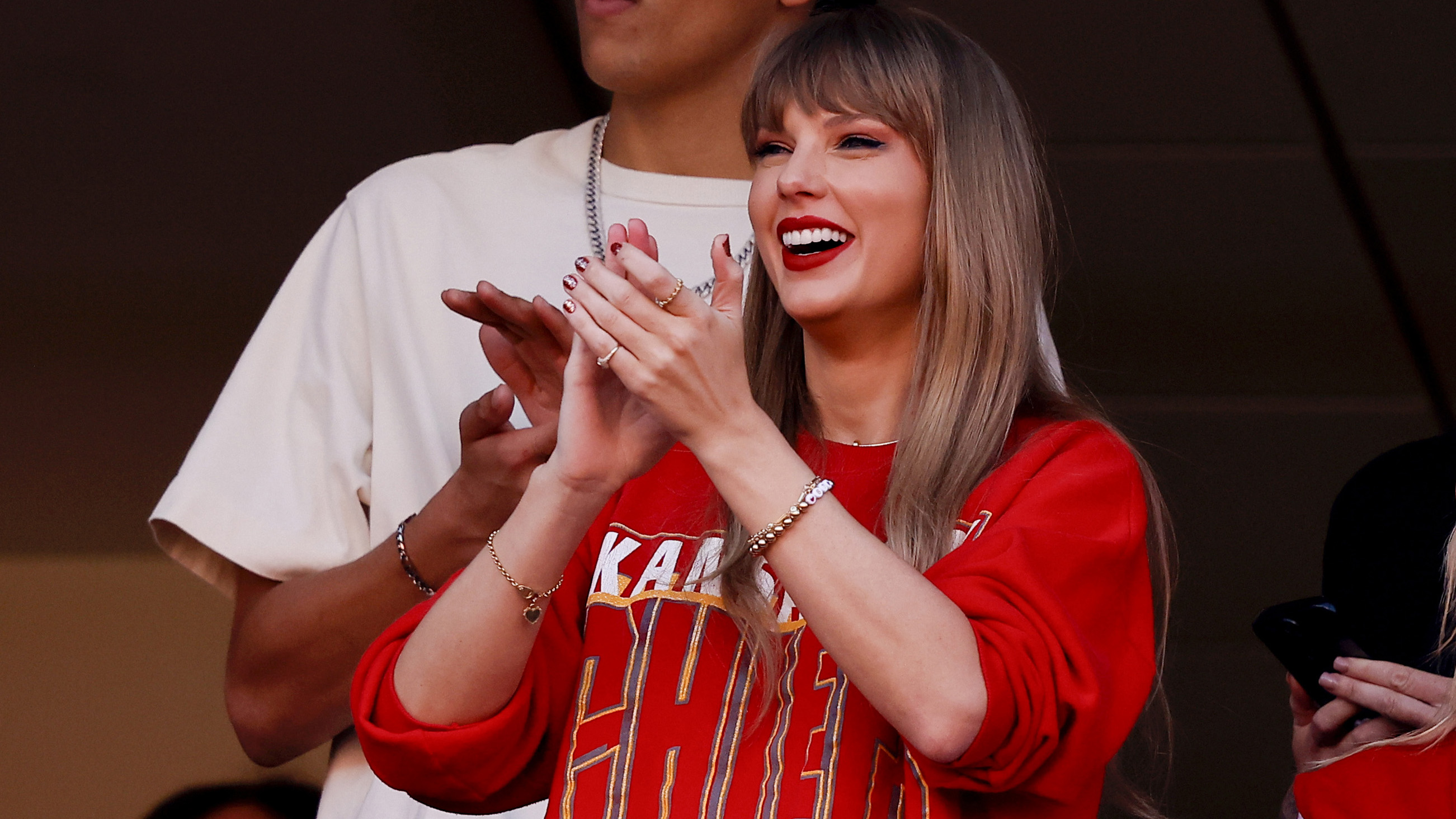 NFL Playoffs: Bills To Offer Taylor Swift-themed Food At Chiefs Game ...