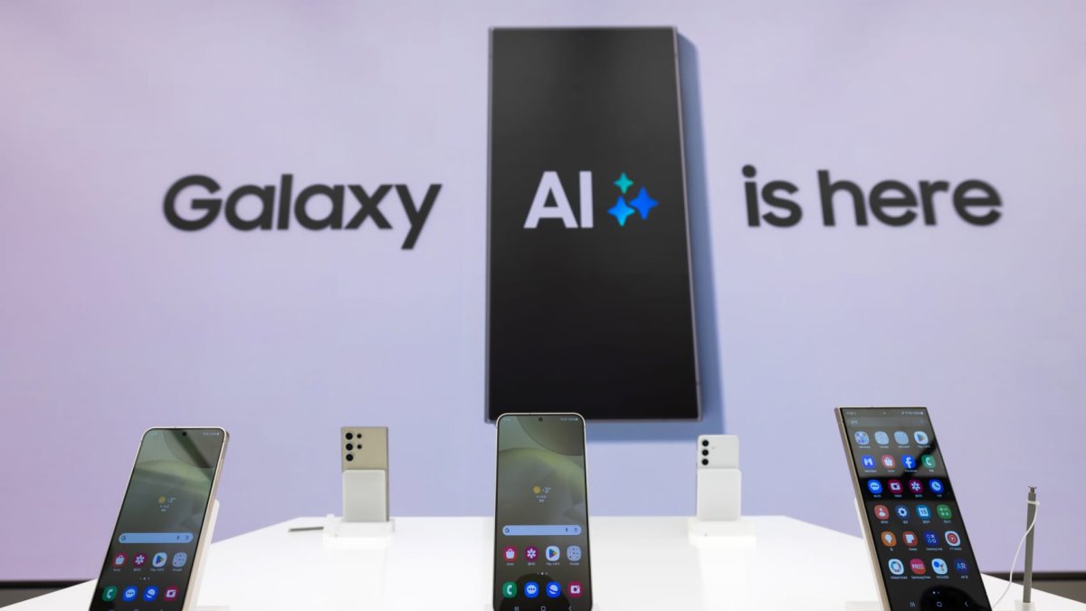 Smartphone giants like Samsung are going to talk up 'AI phones' this year — here's what that means – NBC10 Philadelphia - Vimarsana News