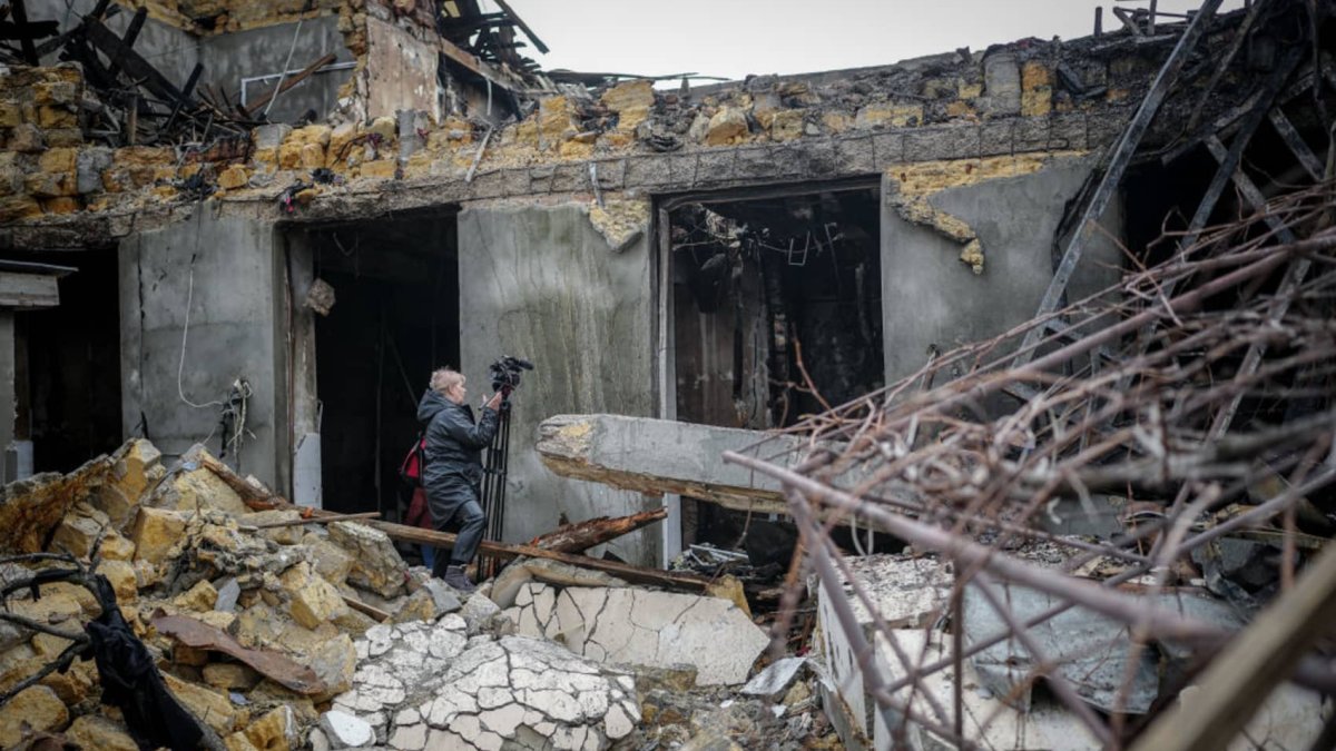 Ukraine war live updates: Russian drone strike kills 3 in Odesa; U.S. set to impose new sanctions against Putin's war machine - Vimarsana News