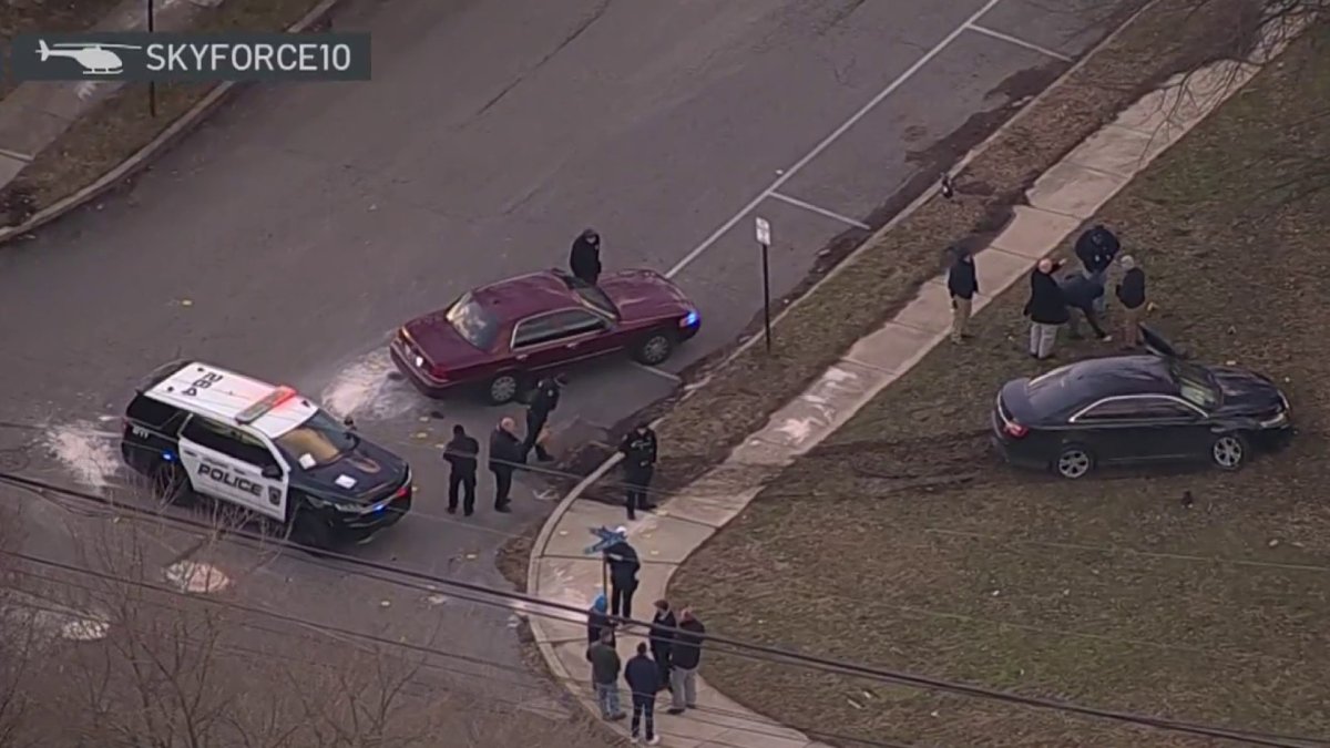 Chester officer hurt, suspect killed in shooting – NBC10 Philadelphia