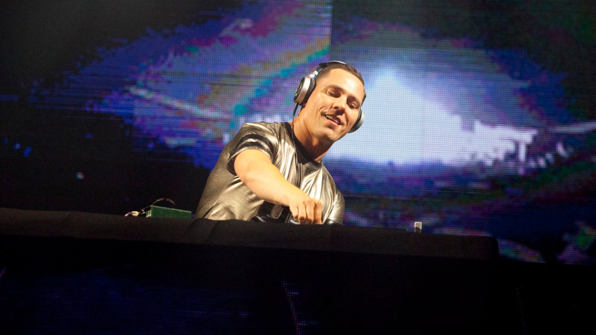 DJ Tiësto pulls out of Super Bowl for family reasons – NBC10 Philadelphia - Vimarsana News