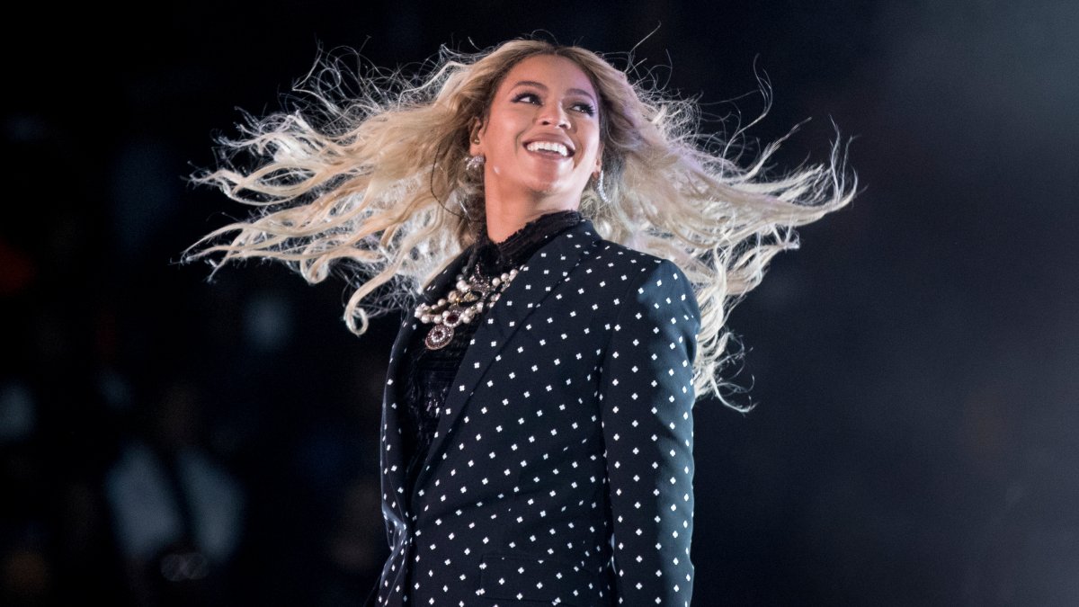 Oklahoma country radio station reverses decision not to play Beyoncé's country song – NBC10 Philadelphia - Vimarsana News