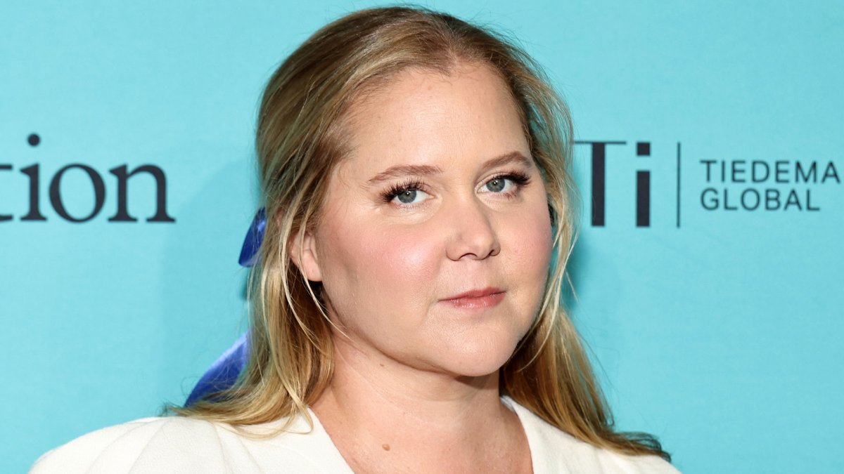 Amy Schumer reveals Cushing syndrome diagnosis after ‘puffier’ face ...