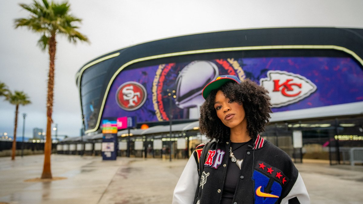 Vashti Cunningham tests photography skills at Super Bowl – NBC10 Philadelphia - Vimarsana News