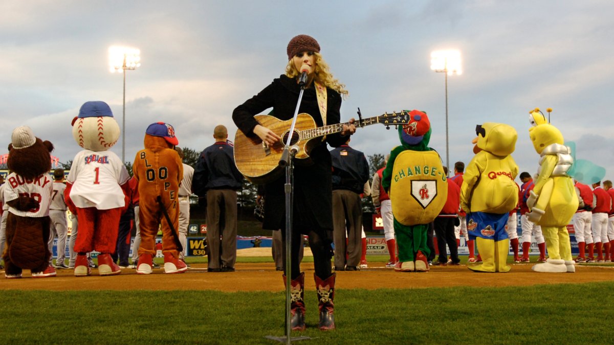 Taylor Swift's sports connections go back to her days performing