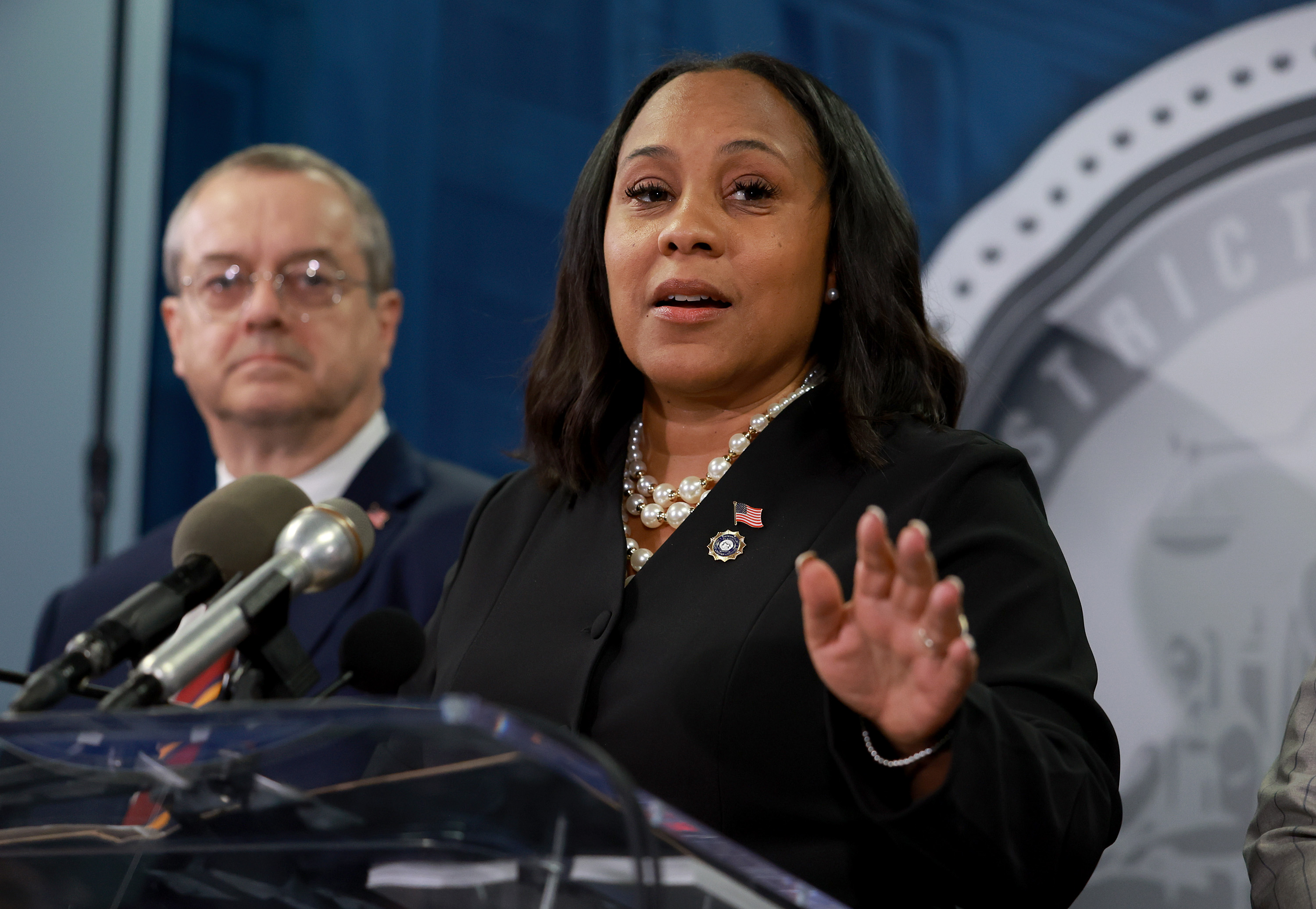 DA Fani Willis acknowledges personal relationship with the special prosecutor in Trump election case – NBC10 Philadelphia - Vimarsana News