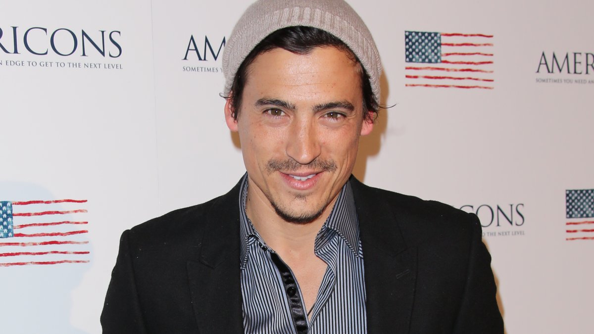 Andrew Keegan addresses cult leader rumors – NBC10 Philadelphia - Vimarsana News