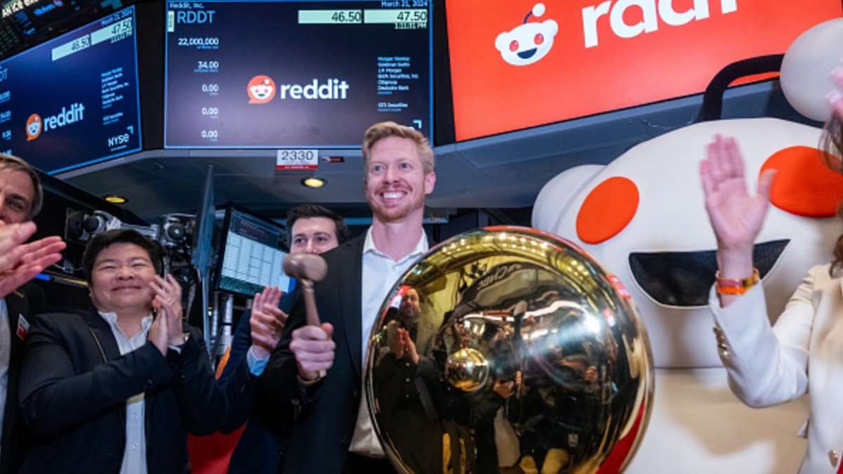 Reddit investors shrug off hold rating, bid up stock another 9% as post-IPO rally continues - Vimarsana News
