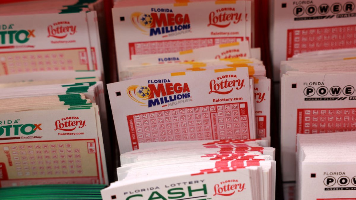 Mega Millions 893 million jackpot winning numbers to be drawn NBC10