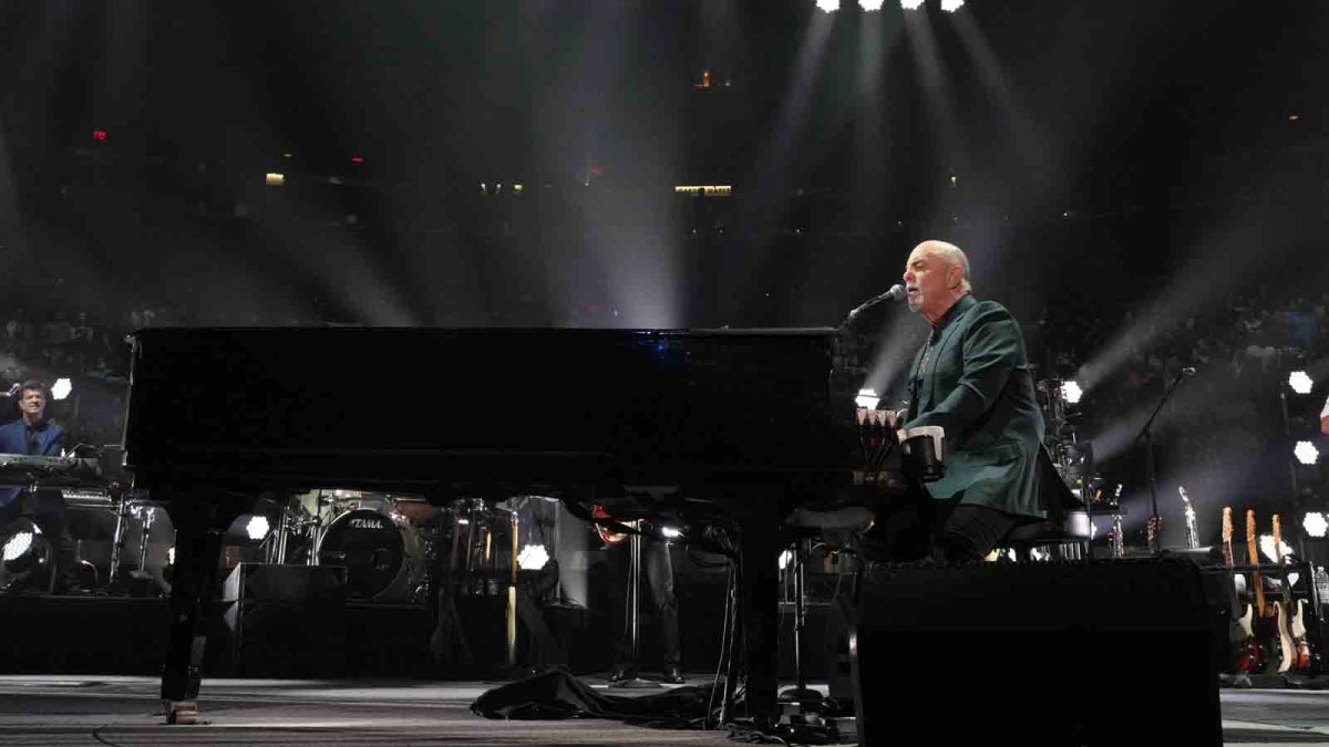 Billy Joel joined by Jerry Seinfeld for 100th MSG residency concert – NBC10 Philadelphia - Vimarsana News
