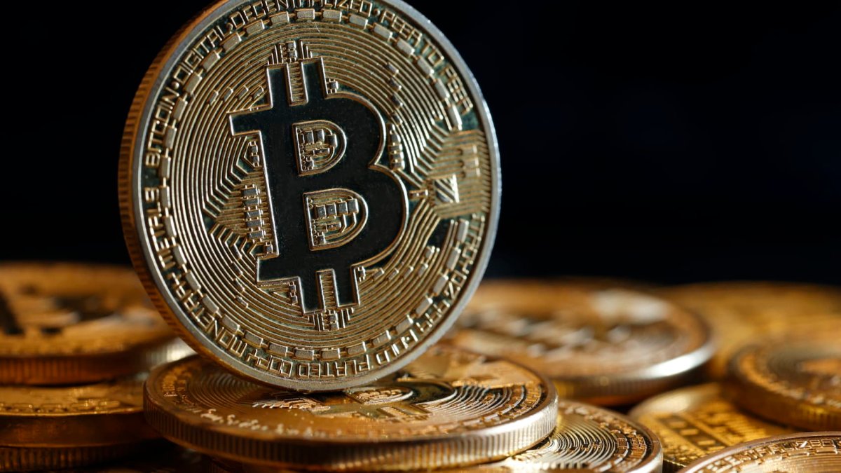 Bitcoin halving isn't a big deal for long-term investors, but may have a 'huge' impact on one key group, says Columbia professor – NBC10 Philadelphia - Vimarsana News