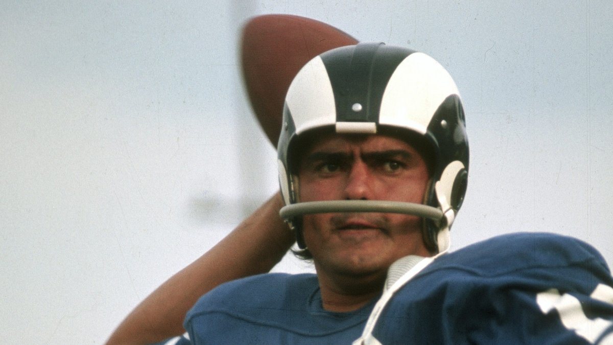 Former NFL MVP QB Roman Gabriel dies at 83