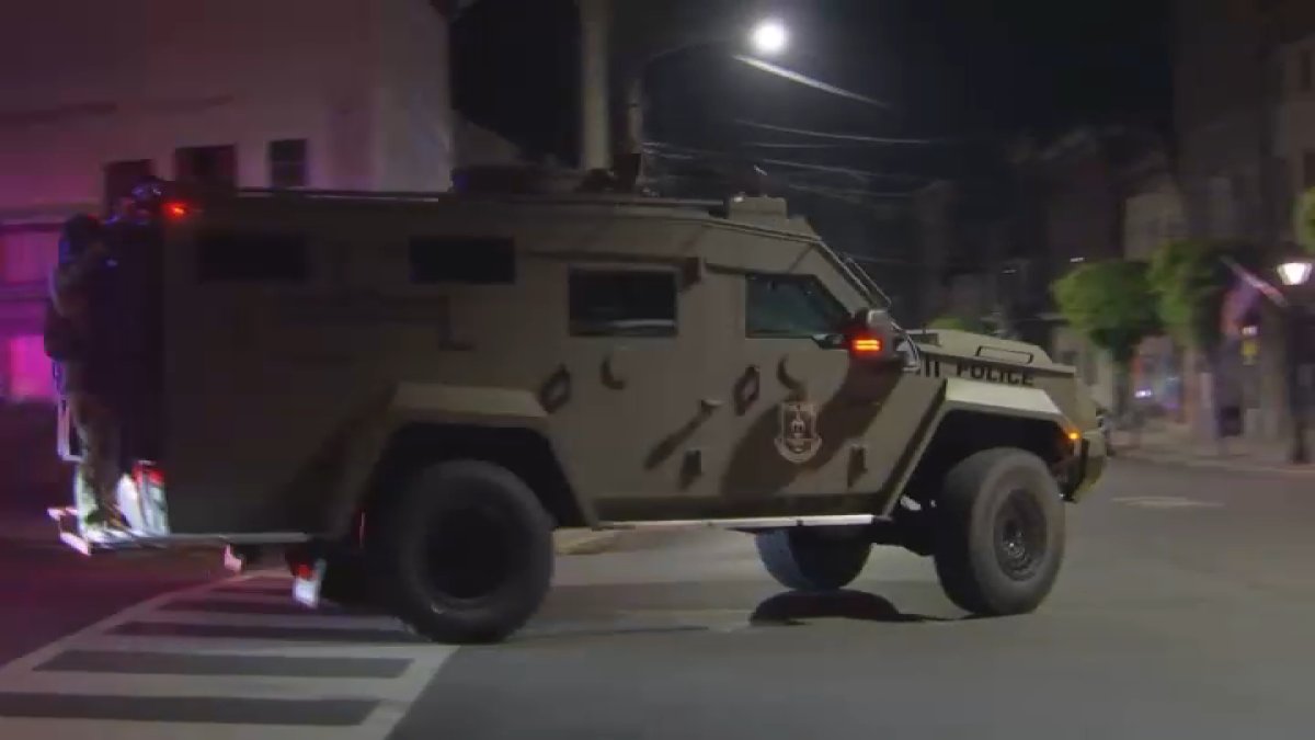 Shots fired, peaceful end to Spring City, Pa., police barricade NBC10