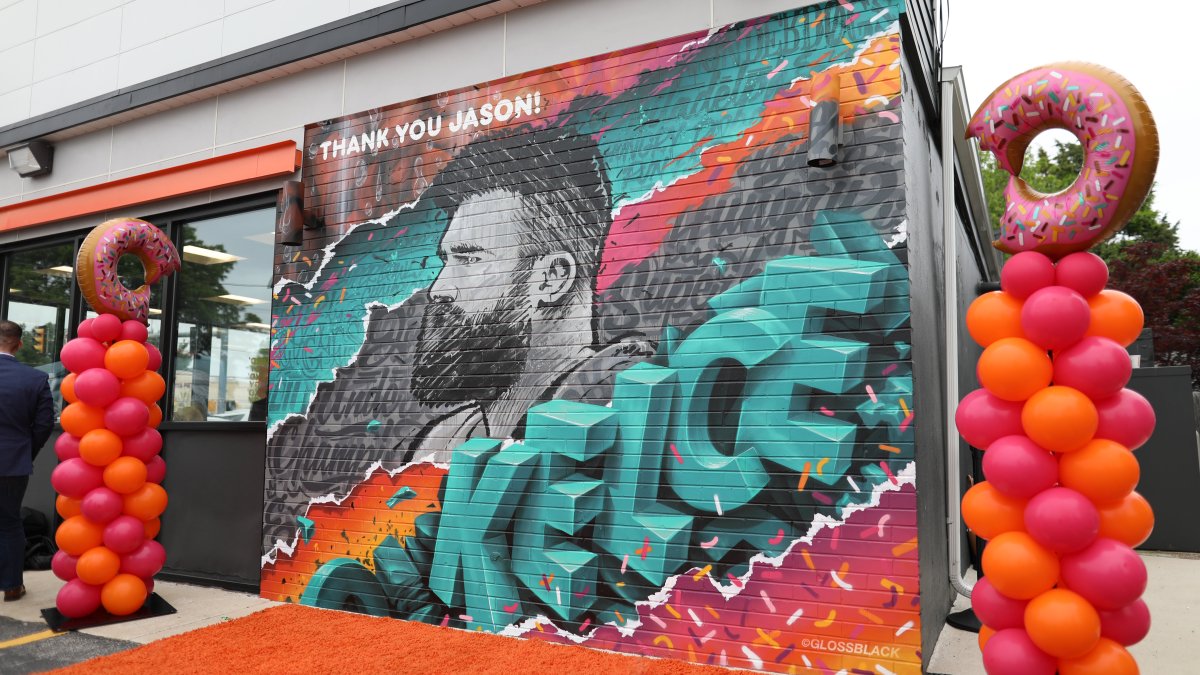 New mural on Delco Dunkin’ celebrates Jason Kelce NBC10 Philadelphia