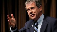 Senate Banking Chair Sherrod Brown calls for new FDIC leadership after misconduct report
