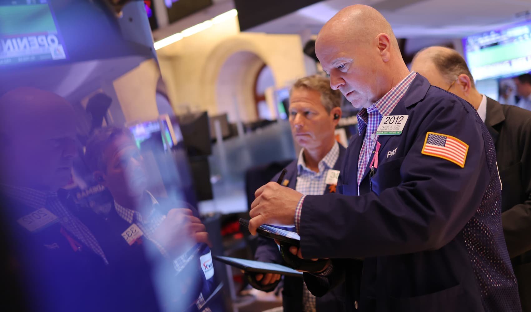 Stock futures slide as Salesforce tumbles on revenue miss and soft guidance: Live updates - Vimarsana News