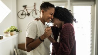 If you use any of these 5 phrases you are more emotionally secure in your relationships than most