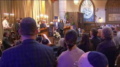 Members of Philadelphia's Jewish community gathers for Holocaust Remembrance Day service