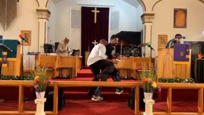 Man attempts to shoot pastor during church service