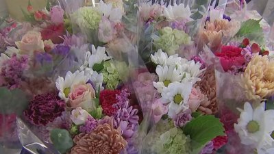 Florists prepare for ‘the Super Bowl of flowers'