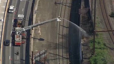 Fire on train tracks causes heavy traffic on I-76 eastbound in Philadelphia