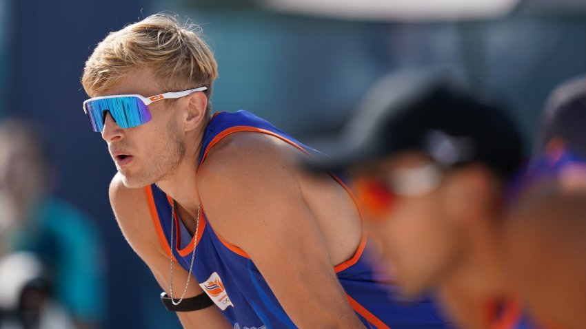 Steven Van de Velde on Paris beach volleyball court