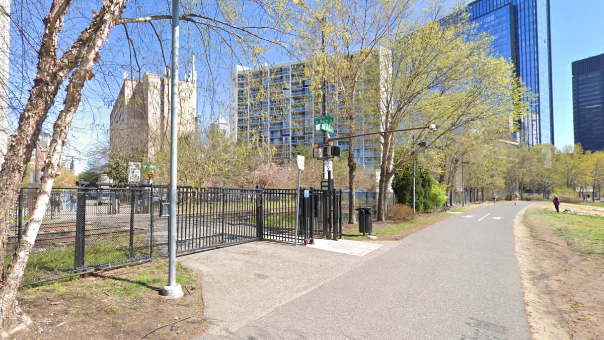 Race Street entrance to Schuylkill River Trail closed for repairs ...