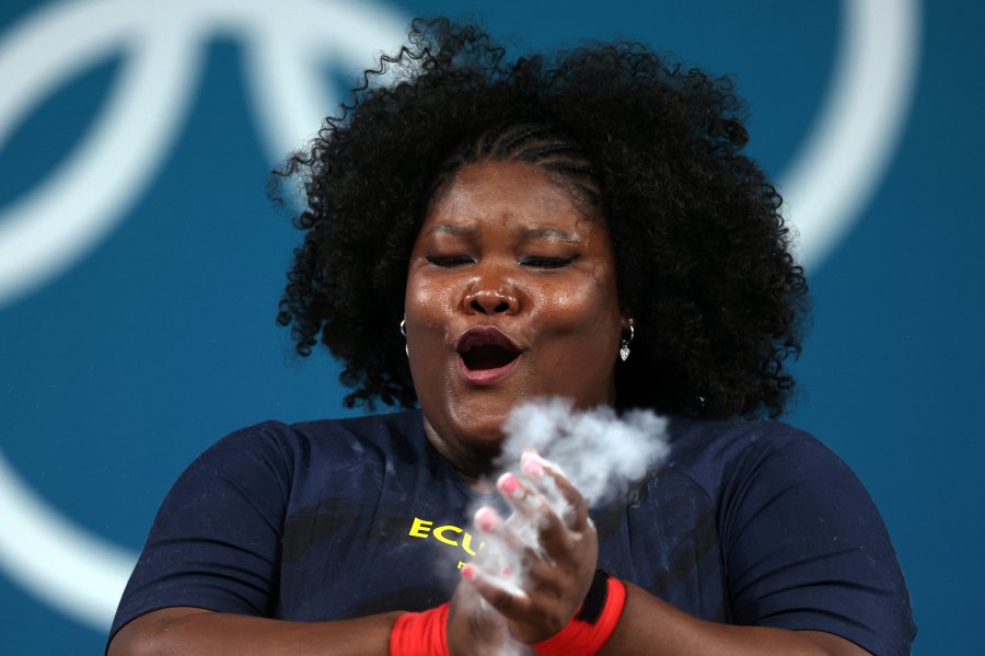 Lisseth Betzaida Ayovi Cabezas of Team Ecuador competes during the Women’s +81kg, Gold Medal Event on day sixteen of the Olympic Games Paris 2024 at South Paris Arena on August 11, 2024 in Paris, France