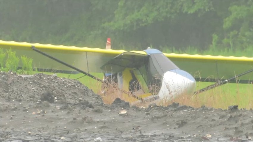 Plane crashed in grassy field in Atlantic County, New Jersey