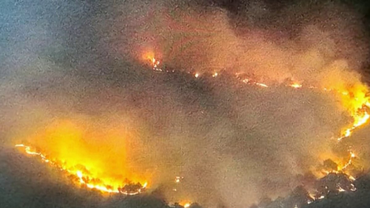 Crews battle wildfire in South Jersey – NBC10 Philadelphia