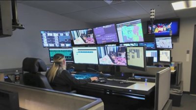 911 dispatchers in Dover, Delaware help save boaters miles away in Dover…England