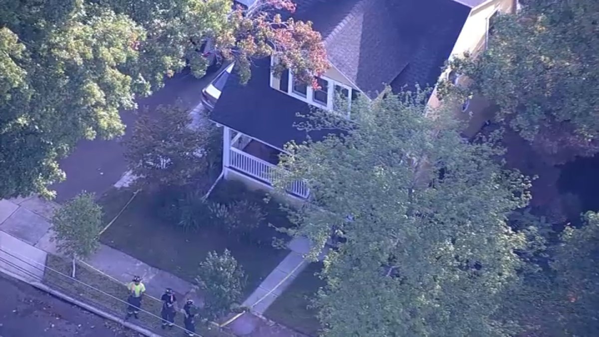 Woman killed in early morning house fire in Haddonfield, NJ