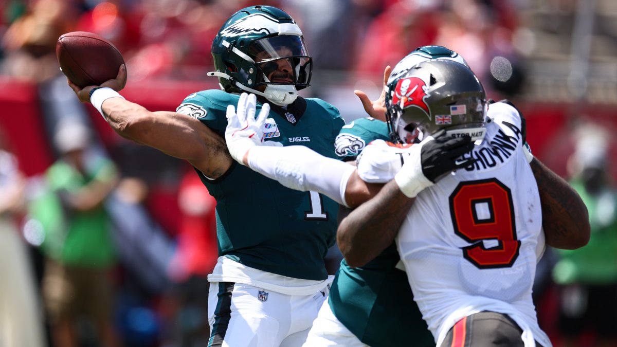 Eagles place veteran edge rusher on reserve/retired list among other moves