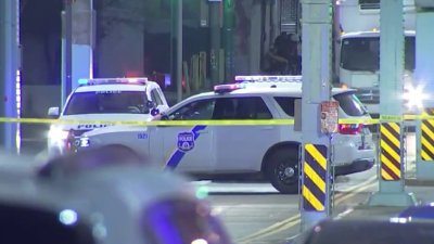 Man shot in stomach under El tracks