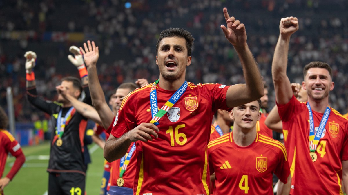 Rodri Wins 2024 Ballon D Or Over Vini Jr Bellingham NBC10 Philadelphia rodri-wins-2024-ballon-d-or-over-vini-jr-bellingham-nbc10-philadelphia