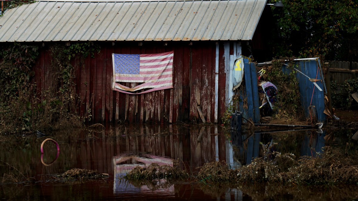 NC governor condemns ‘dangerous flow of misinformation’ over Hurricane