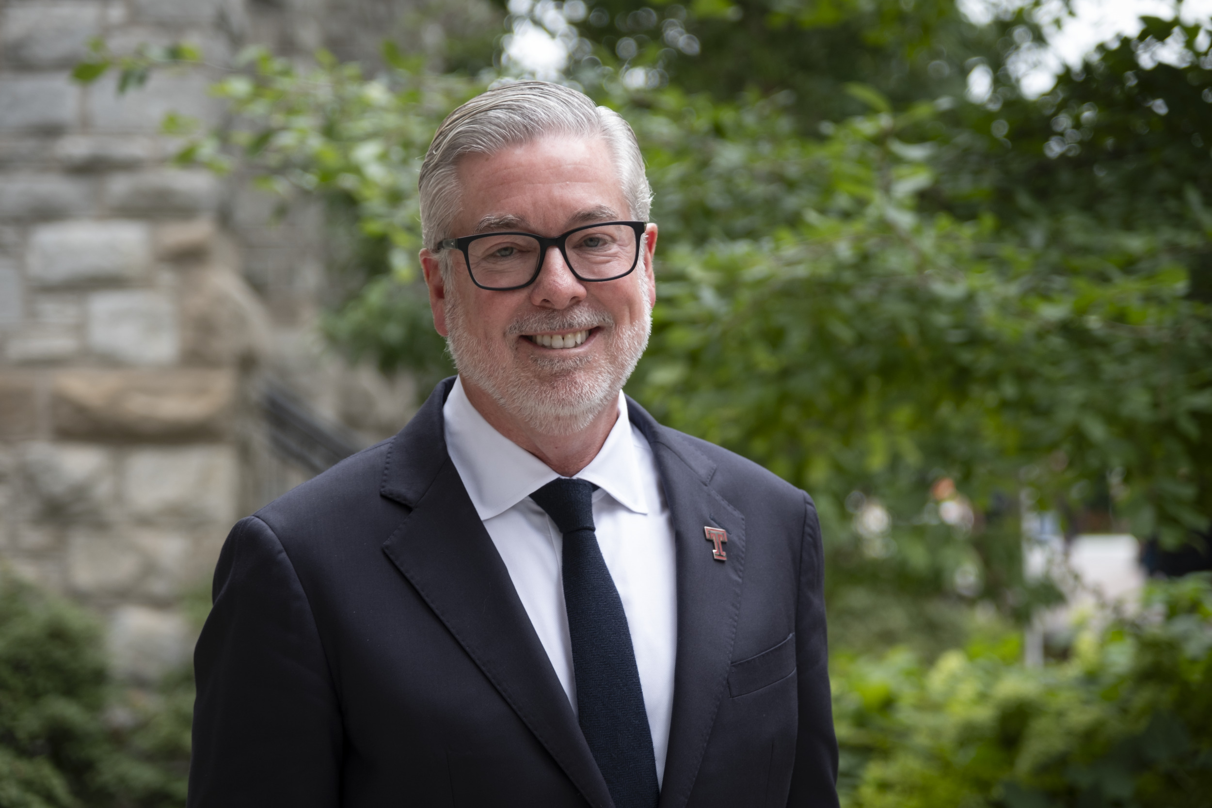 Temple University officially welcomes John Fry as 15th president