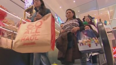 Shoppers out early in South Jersey to take advantage of Black Friday deals