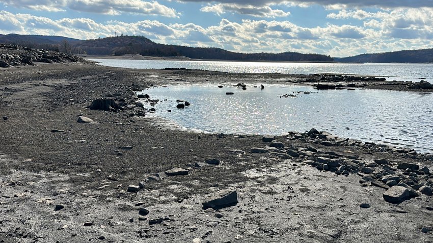 Image shows receding water at the Wanaque Reservoir