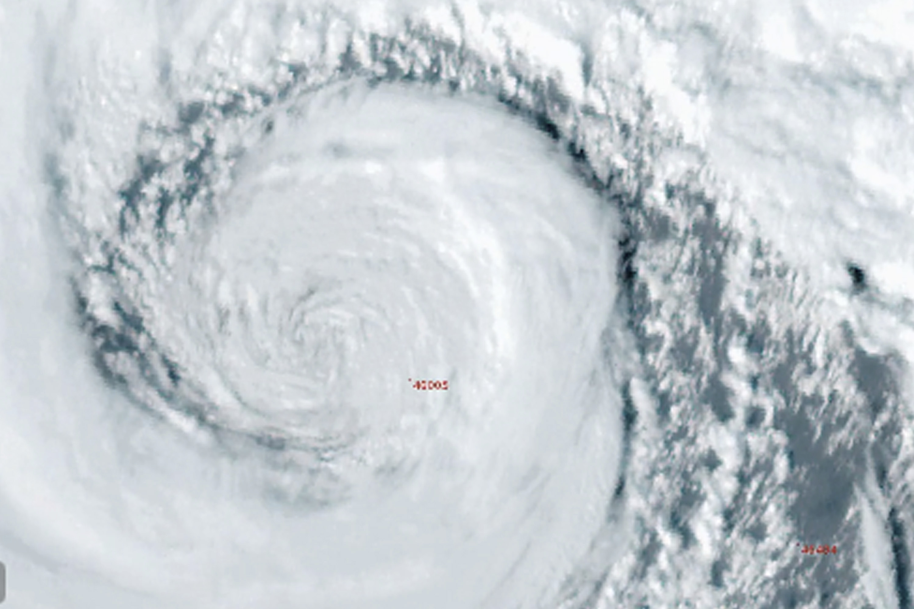 Bomb cyclone slams Pacific Northwest, leaving at least 2 dead – NBC10 ...